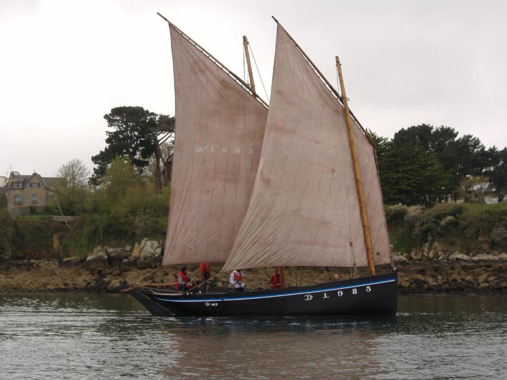 Hotel Les Residences D'Armor Douarnenez Bagian luar foto